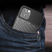 Заредете изображение във визуализатора на галерията – THUNDER case for IPHONE 17 Pro Max black
