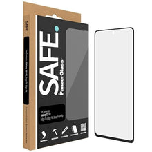 Заредете изображение във визуализатора на галерията – SAFE by PanzerGlass Edge-to-Edge tempered glass for Samsung Galaxy S21 FE - with black frame
