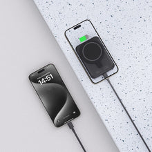 Заредете изображение във визуализатора на галерията – Tech-Protect LifeMag PB10 Powerbank with MagSafe 5000mAh 15W USB-C port - black + USB-C cable

