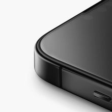 Заредете изображение във визуализатора на галерията – Uniq Optix Vivid glass for iPhone 14 / 13 / 13 Pro with applicator
