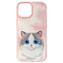 Заредете изображение във визуализатора на галерията – NIMMY case BIG EYED PET 2.0 Cat for IPHONE 15 pink
