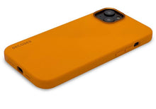 Заредете изображение във визуализатора на галерията – Decoded Silicone Case with MagSafe for iPhone 13 / iPhone 14 - orange
