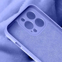 Заредете изображение във визуализатора на галерията – Silicone Case for Samsung Galaxy S24 - black
