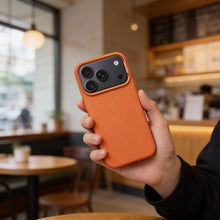 Заредете изображение във визуализатора на галерията – Case for iPhone 18 Pro / 17 Pro K-Look compatible with MagSafe orange
