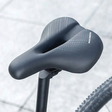 Заредете изображение във визуализатора на галерията – Rockbros 38218916001 MTB bicycle saddle - black

