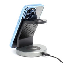 Заредете изображение във визуализатора на галерията – ELECTRO MAG COVER case compatible with MagSafe for IPHONE 17 blue
