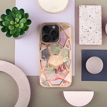 Заредете изображение във визуализатора на галерията – TWINKI Case for IPHONE 16e gold
