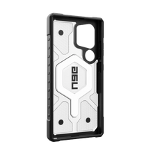 Заредете изображение във визуализатора на галерията – UAG Pathfinder Clear Magnet case for Samsung Galaxy S24 Ultra with magnetic module - gray
