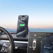 Заредете изображение във визуализатора на галерията – Ugreen CD380 magnetic holder with inductive charger for Tesla car - gray
