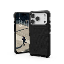 Заредете изображение във визуализатора на галерията – UAG Urban Armor Gear case METROPOLIS LT compatible with MagSafe for IPHONE 17 Pro kevlar black
