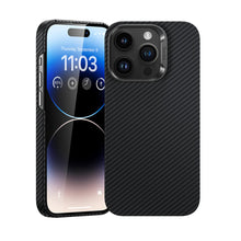 Заредете изображение във визуализатора на галерията – Benks Etui Magnetic Armor Air Kevlar Metal Frame 600D for Iphone 15 Pro black
