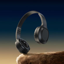 Заредете изображение във визуализатора на галерията – HOCO wireless headphones bluetooth W46 black
