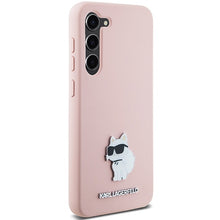 Заредете изображение във визуализатора на галерията – Original Pouch KARL LAGERFELD  hardcase Silicone Choupette Metal Pin KLHCS24SSMHCNPP for Samsung Galaxy S24 pink
