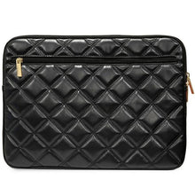 Заредете изображение във визуализатора на галерията – Guess Quilted 4G cover for a 14" laptop - black
