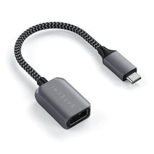 Заредете изображение във визуализатора на галерията – Adapter USB C to USB A Satechi ST-UCATCM space gray
