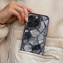 Заредете изображение във визуализатора на галерията – TWINKI Case for IPHONE 16e black

