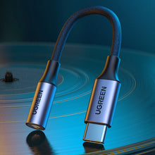 Заредете изображение във визуализатора на галерията – Ugreen AV161 adapter for headphones mini jack 3.5 mm (female) / USB-C (male) 10 cm - gray
