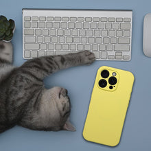 Заредете изображение във визуализатора на галерията – Case SILICONE 2mm for IPHONE 16 Pro compatible with MagSafe lemon
