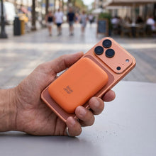 Заредете изображение във визуализатора на галерията – Powerbank compatible with MagSafe Blue Star Slim DG-P8 15W 5000 mAh orange

