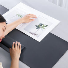 Заредете изображение във визуализатора на галерията – Baseus MagPro Series II BS-PS037 desk mat with wrist rest and inductive charger - black
