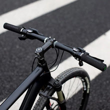 Заредете изображение във визуализатора на галерията – Rockbros BT1001GNBK sponge bicycle handlebar grips - green and black
