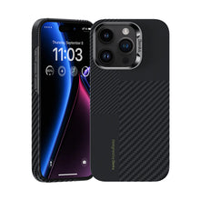 Заредете изображение във визуализатора на галерията – Benks Etui Magnetic Montage Kevlar 600D+1500D for Iphone 15 Pro black
