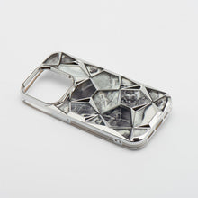 Заредете изображение във визуализатора на галерията – TWINKI Case for IPHONE 16e silver
