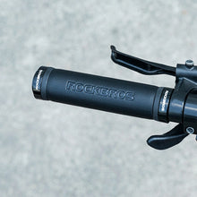 Заредете изображение във визуализатора на галерията – Rockbros 40210003001 microfiber bicycle handlebar grips - black
