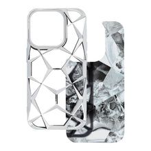 Заредете изображение във визуализатора на галерията – TWINKI Case for IPHONE 16e silver
