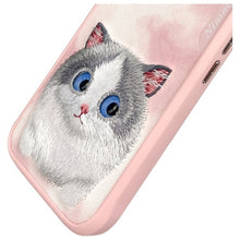 Заредете изображение във визуализатора на галерията – NIMMY case BIG EYED PET 2.0 Cat for IPHONE 16 pink
