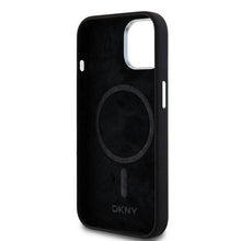 Заредете изображение във визуализатора на галерията – DKNY case for IPHONE 15 compatible with MagSafe DKHMP15SSMCHLK (DKNY HC MagSafe Silicone W/Horizontal Metal Logo) black
