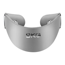 Заредете изображение във визуализатора на галерията – SKG G7 Pro-E neck massager with red light therapy and compress - gray
