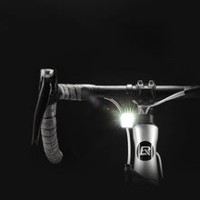 Заредете изображение във визуализатора на галерията – Rockbros 24610002001 front bicycle light 1000 lm + USB-C - USB-A cable - black
