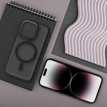 Заредете изображение във визуализатора на галерията – MATTE MAG COVER case compatible with MagSafe for IPHONE 17 black
