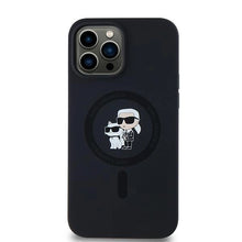 Заредете изображение във визуализатора на галерията – Karl Lagerfeld Silicone Karl&amp;Choupette MagSafe case for iPhone 13 Pro / 13 - black
