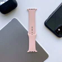 Заредете изображение във визуализатора на галерията – Tech-Protect IconBand for Apple Watch 4 / 5 / 6 / 7 / 8 / 9 / SE / Ultra 1 / 2 (42/44/45/49 mm) - pink
