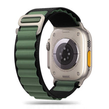 Заредете изображение във визуализатора на галерията – Tech-Protect Nylon Pro Strap for Apple Watch 4/5/6/7/8/9/SE/Ultra 1/2 (42/44/45/49 mm) - Black/Green
