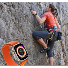 Заредете изображение във визуализатора на галерията – Tech-Protect Nylon Pro Strap for Apple Watch 4 / 5 / 6 / 7 / 8 / 9 / SE / Ultra 1 / 2 (42/44/45/49 mm) - Black &amp; Orange
