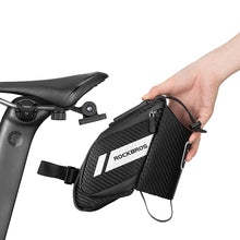 Заредете изображение във визуализатора на галерията – Rockbros C32BK saddle bag 1.5 l with water bottle pocket - black
