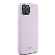 Заредете изображение във визуализатора на галерията – DKNY case for IPHONE 15 Plus compatible with MagSafe DKHMP15MSMCHLP (DKNY HC MagSafe Silicone W/Horizontal Metal Logo) pink
