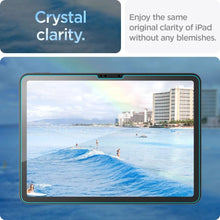 Заредете изображение във визуализатора на галерията – Spigen Glas.tR EZ Fit tempered glass for iPad Air 13" 2024
