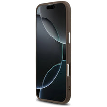 Заредете изображение във визуализатора на галерията – GUESS case for IPHONE 17 Air compatible with MagSafe GUHMP17MP4TSRCMW (4G PU W/ Triangle Logo) silver brown
