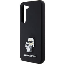 Заредете изображение във визуализатора на галерията – Original Pouch KARL LAGERFELD  hardcase Silicone Karl&amp;Choupette Metal Pin KLHCS24SSMHKCNPK for Samsung Galaxy S24 black

