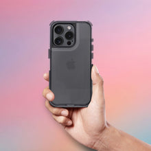 Заредете изображение във визуализатора на галерията – MATRIX CLEAR Case for IPHONE 16e black

