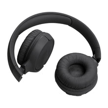 Заредете изображение във визуализатора на галерията – JBL Tune 520BT wireless on-ear Bluetooth 5.3 headphones - black
