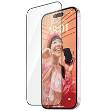 Заредете изображение във визуализатора на галерията – PanzerGlass Re:fresh Glass for iPhone 15 with positioner
