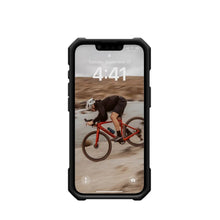Заредете изображение във визуализатора на галерията – UAG Urban Armor Gear case ESSENTIAL ARMOR compatible with MagSafe for IPHONE 16e black
