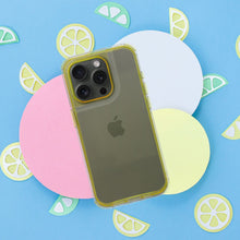 Заредете изображение във визуализатора на галерията – MATRIX CLEAR Case for IPHONE 16e yellow
