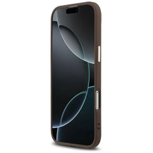 Заредете изображение във визуализатора на галерията – GUESS case for IPHONE 17 Air compatible with MagSafe GUHMP17MP4GTDGMW (4G PU W/ Triangle Logo) gold brown
