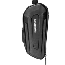 Заредете изображение във визуализатора на галерията – Rockbros B69 bicycle saddle bag 1.7l with easy release system - black
